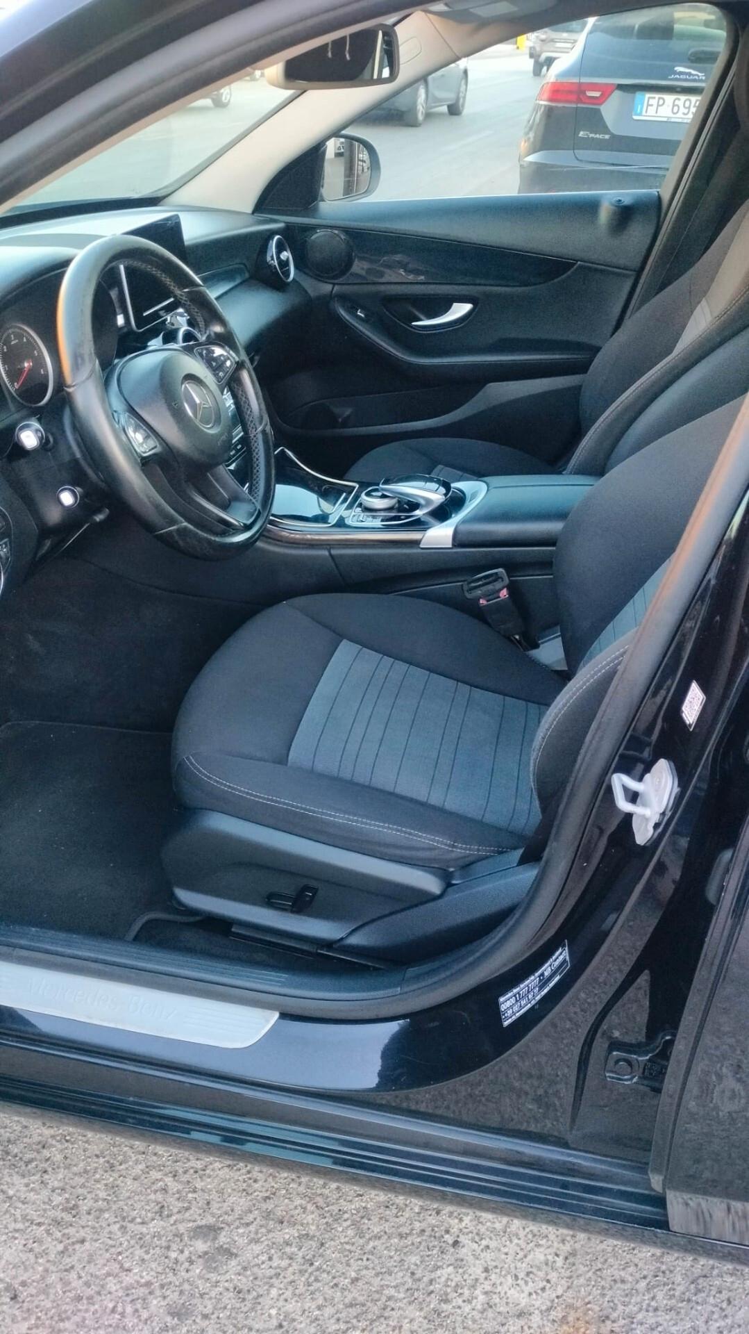Mercedes-benz C 200 d Auto Premium