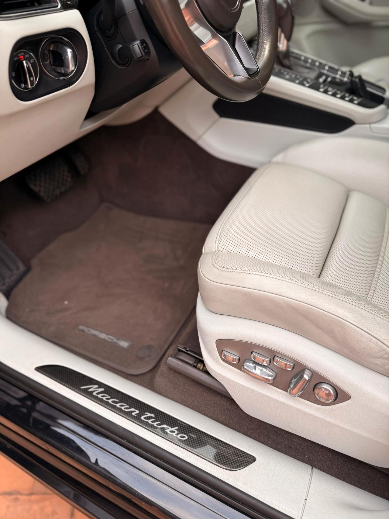 Porsche Macan 3.6 Turbo TETTO PANORAMICO