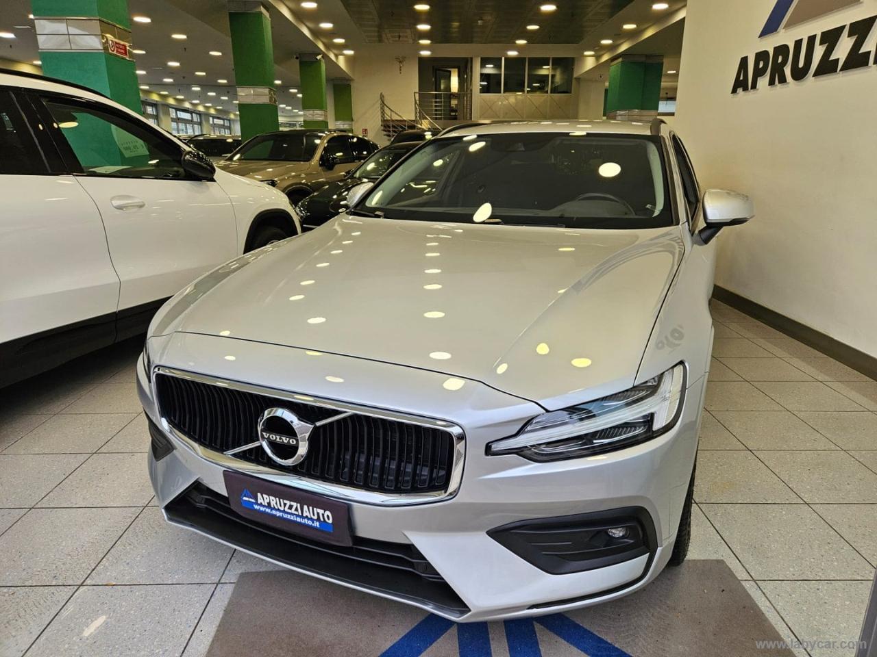 VOLVO V60 D3 AWD Geartronic Momentum