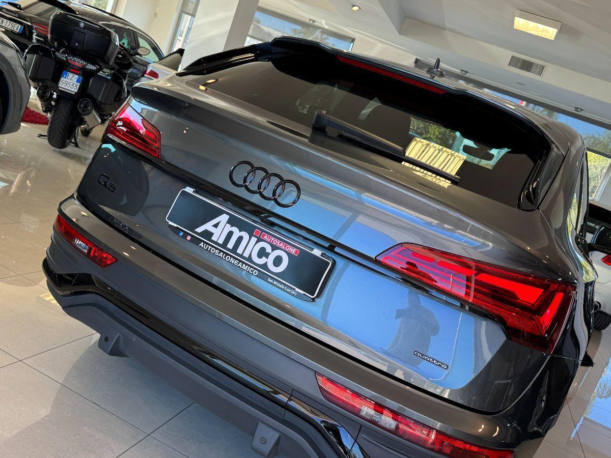 AUDI Q5 Sportback SPB 2.0 TDI quattro S-line Identity black