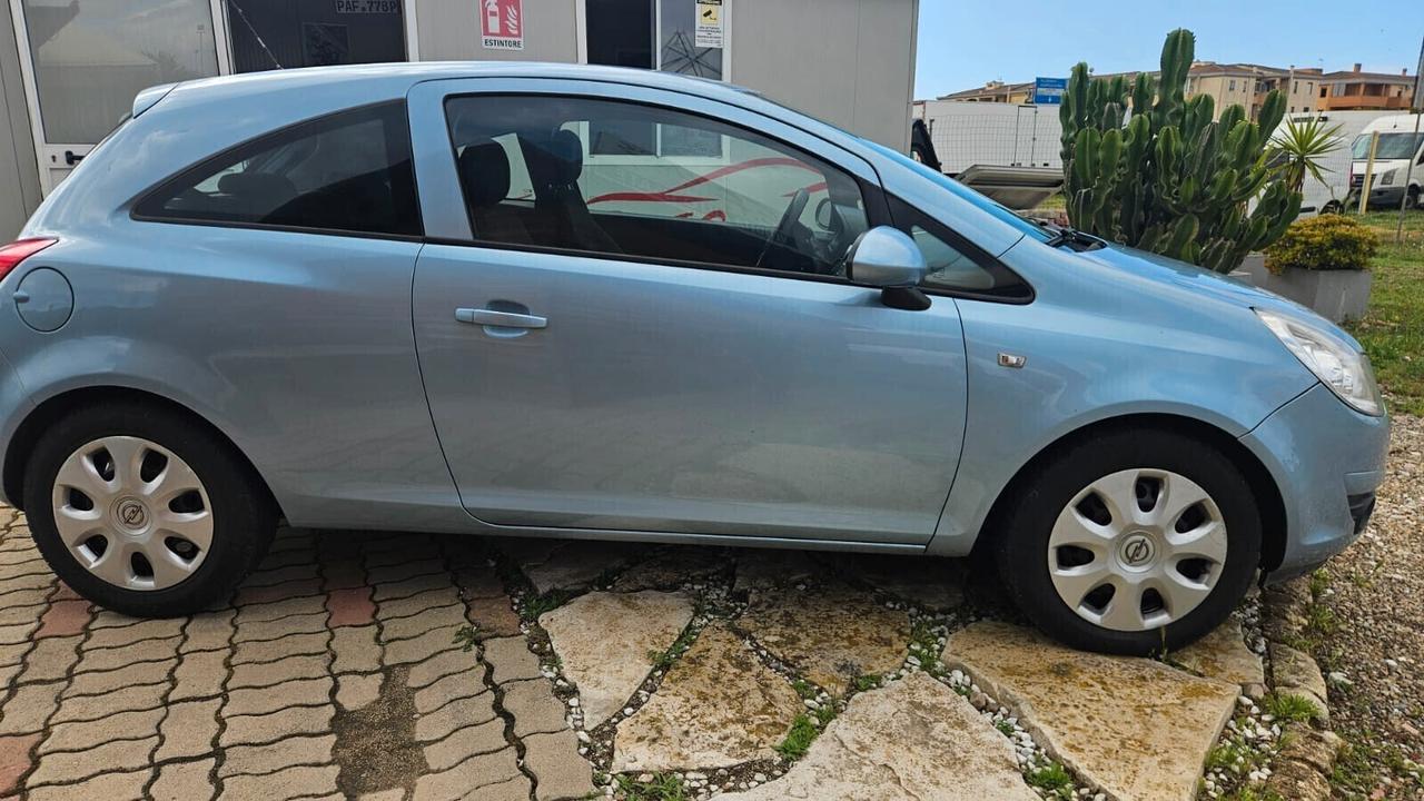 Opel Corsa 1.2 3 porte Sport
