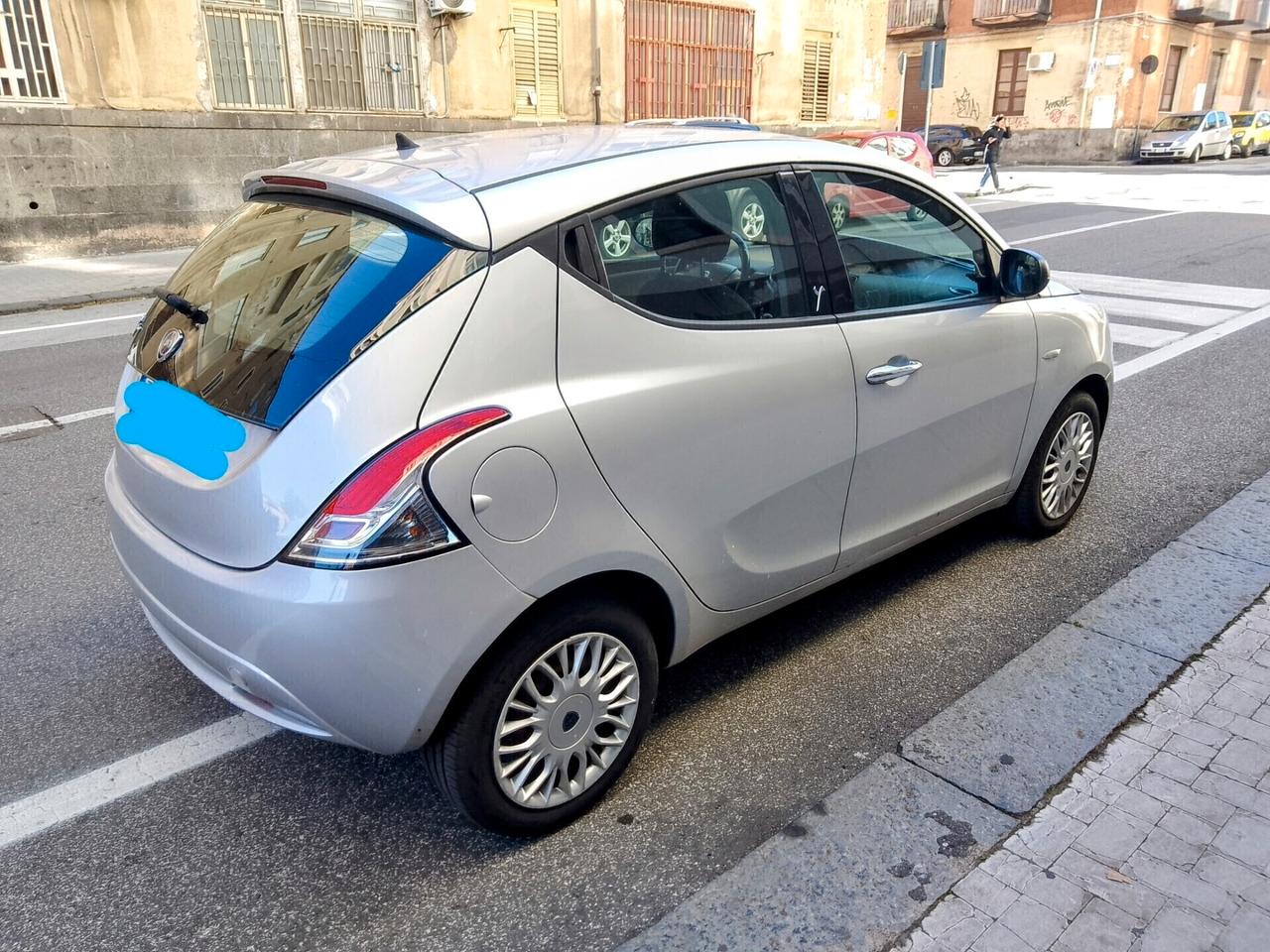 Lancia Ypsilon 1.2 benzina