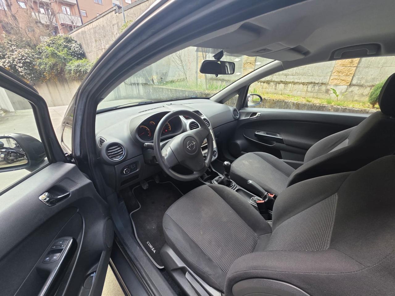 Opel Corsa 1.2 3 porte Elective