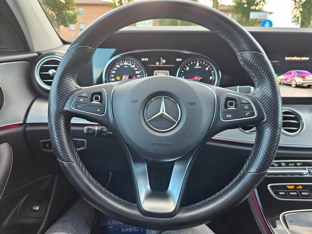 Mercedes-benz E 200 Berlina 9marce