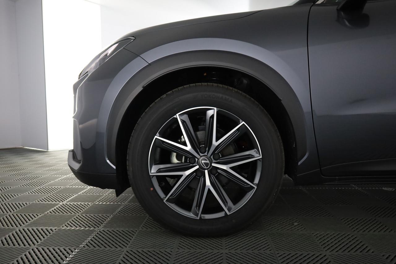 LEXUS LBX Hybrid Cool