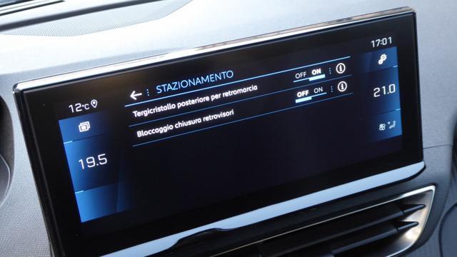 PEUGEOT 3008 BlueHDi 130 S&S EAT8 Active Pack