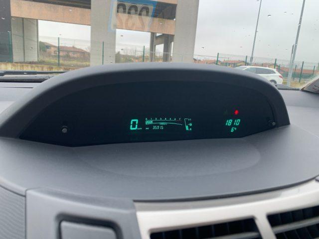 TOYOTA Yaris 1.0 5 porte Now