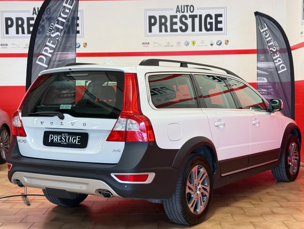 Volvo XC 70 XC70 D5 AWD Geartronic Summum