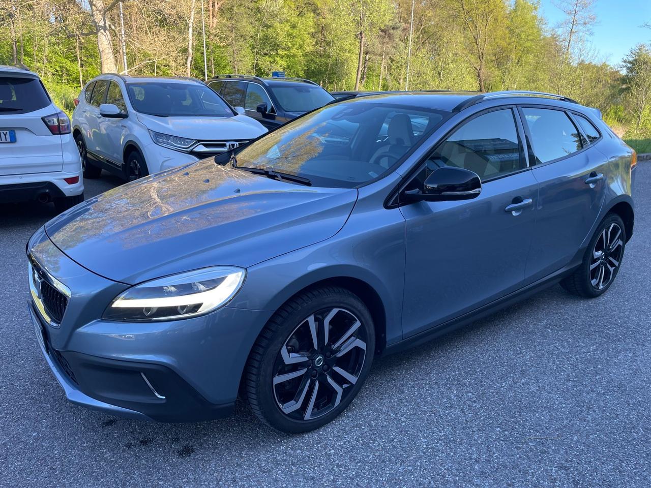 Volvo V40 Cross Country V40 Cross Country*4x4*Automatik*Solo 48000km*