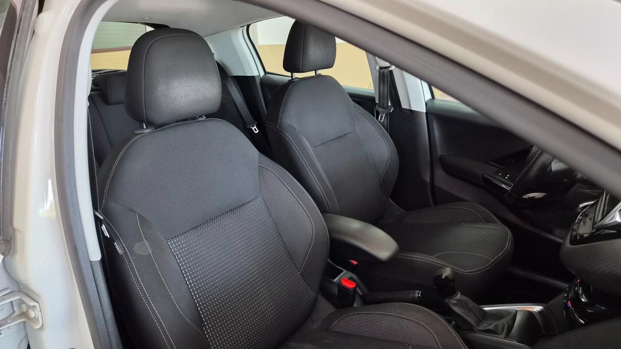 Peugeot 208 BlueHDi 75 5 porte Allure