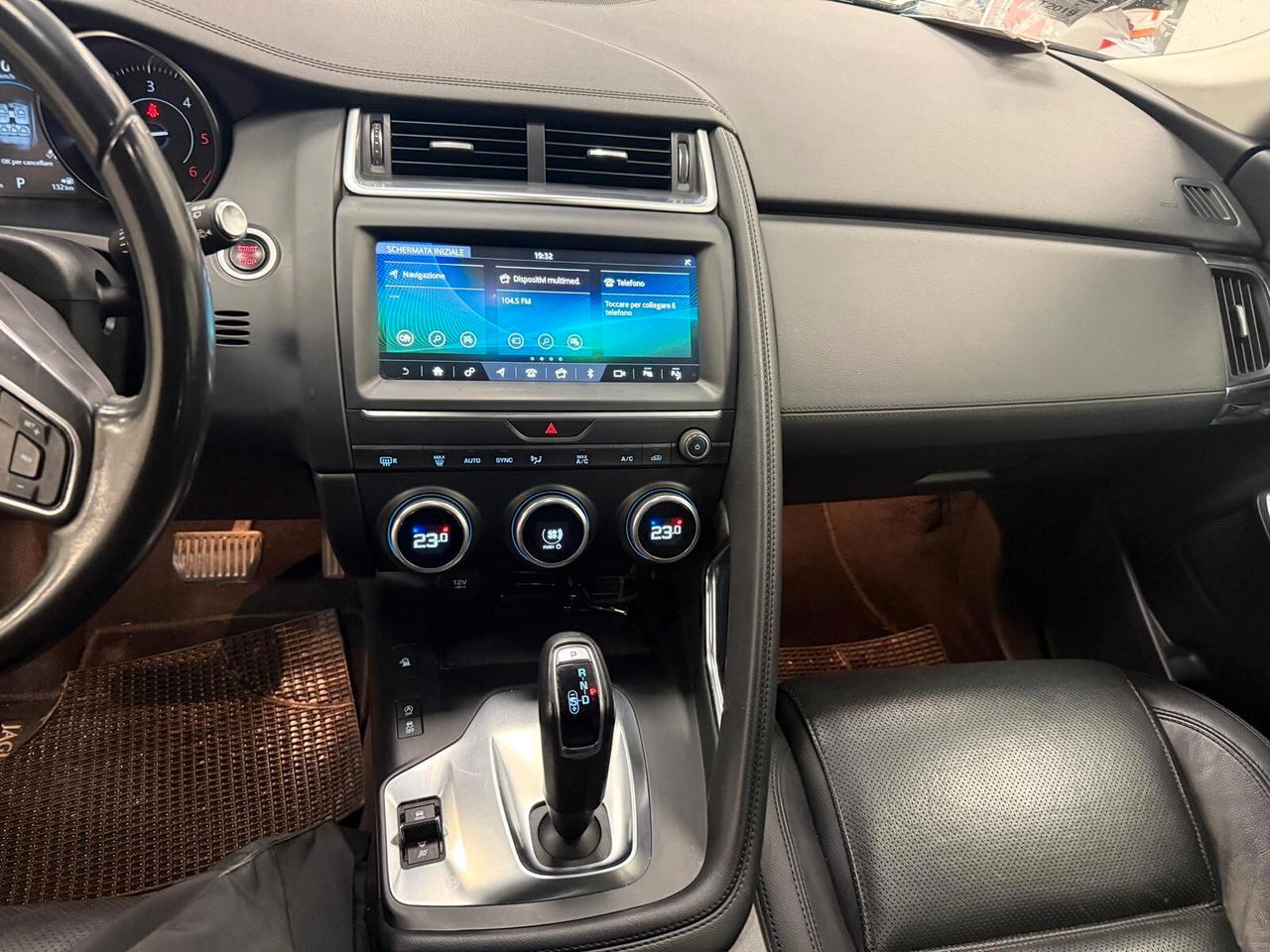 Jaguar E-Pace 2.0D 150 CV AWD aut. R-Dynamic