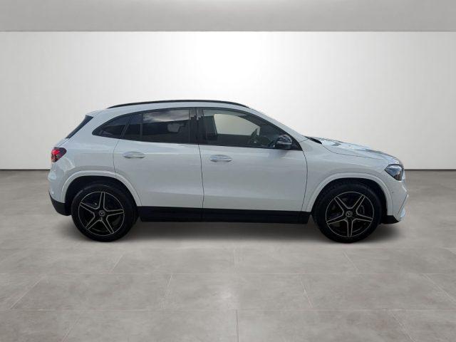 MERCEDES-BENZ GLA 200 Automatic AMG Line Premium
