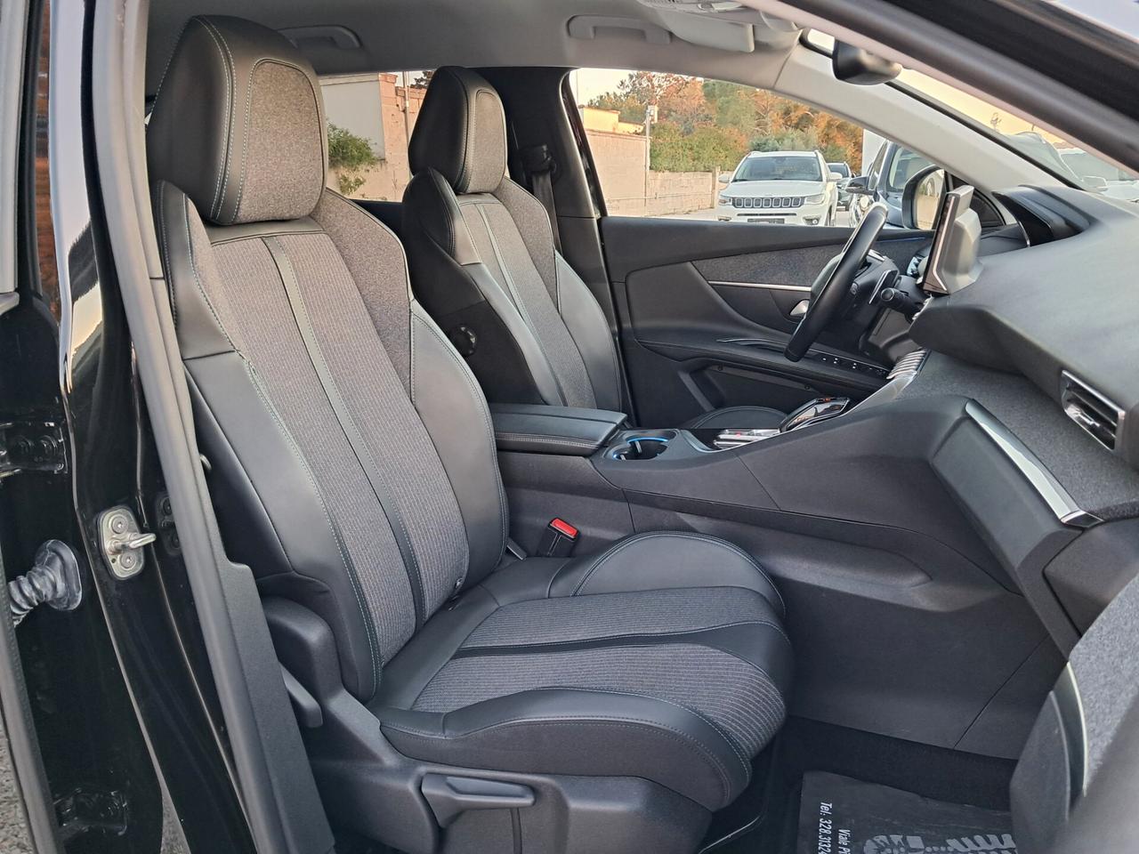 Peugeot 3008 BlueHDi 130cv EAT8 Allure *LED-PELLE-NAVY*