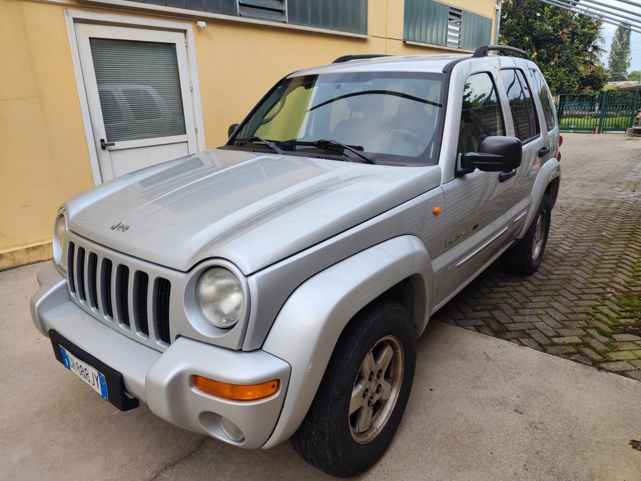 Jeep Cherokee 2.5 CRD