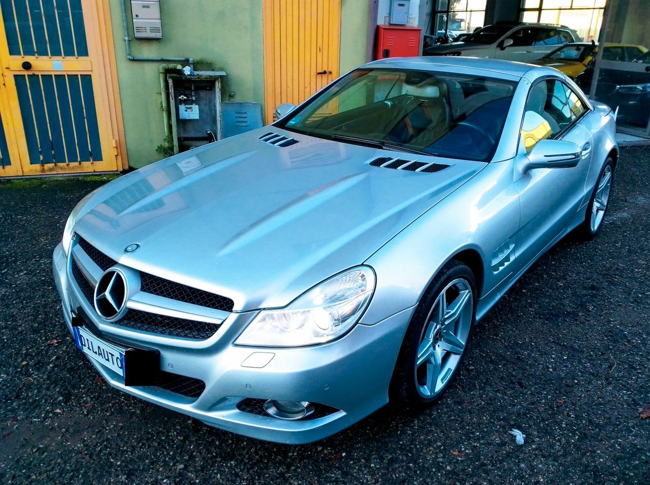 Mercedes-Benz SL 350 PELLE NAVI CERCHI AMG -- PERMUTE - FINANZIABILE