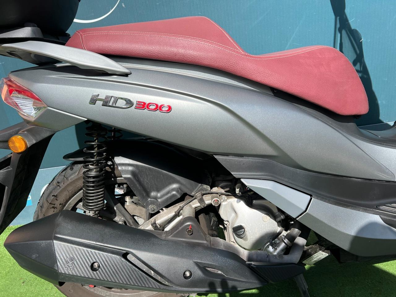 Sym HD 300 Abs