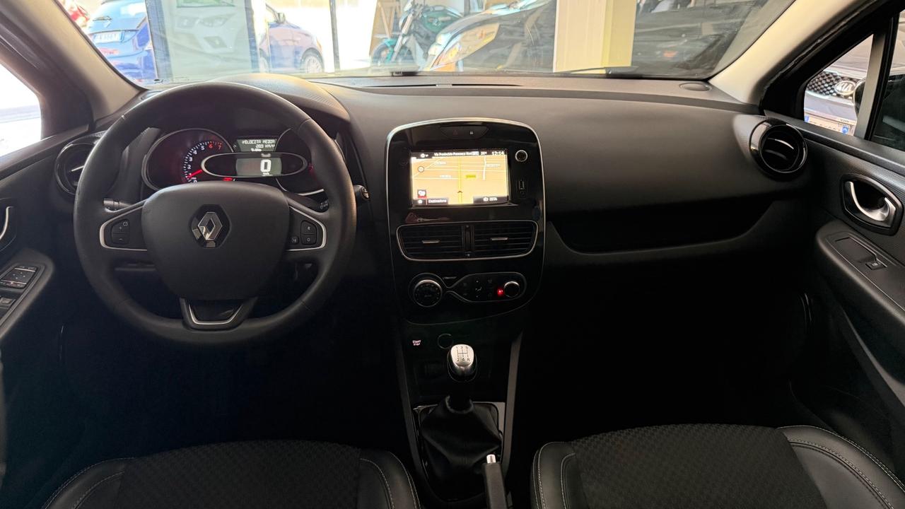 Renault Clio TCe 12V 90 CV Moschino Intens