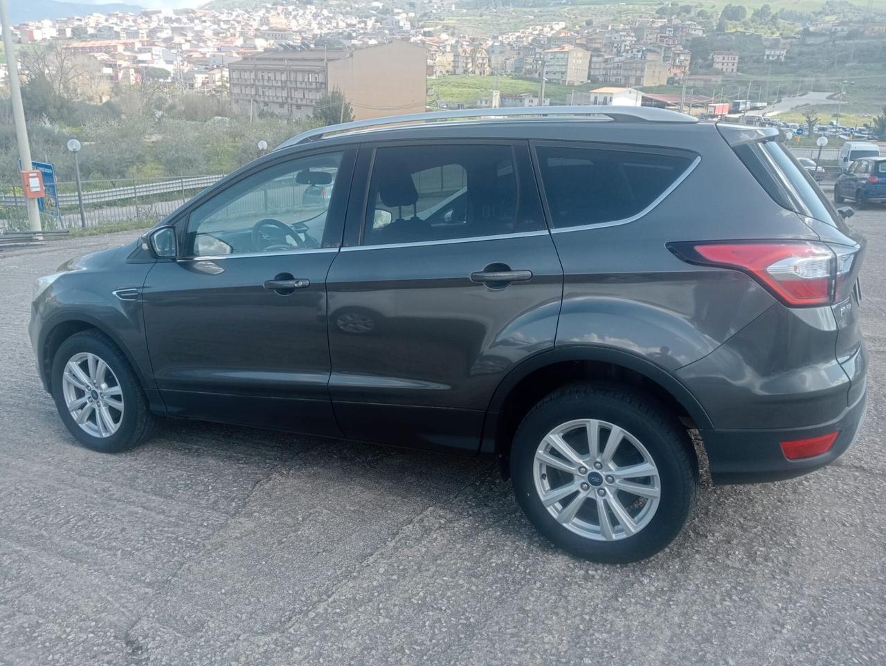 Ford Kuga 1.5 TDCI 120 CV S&S 2WD Plus