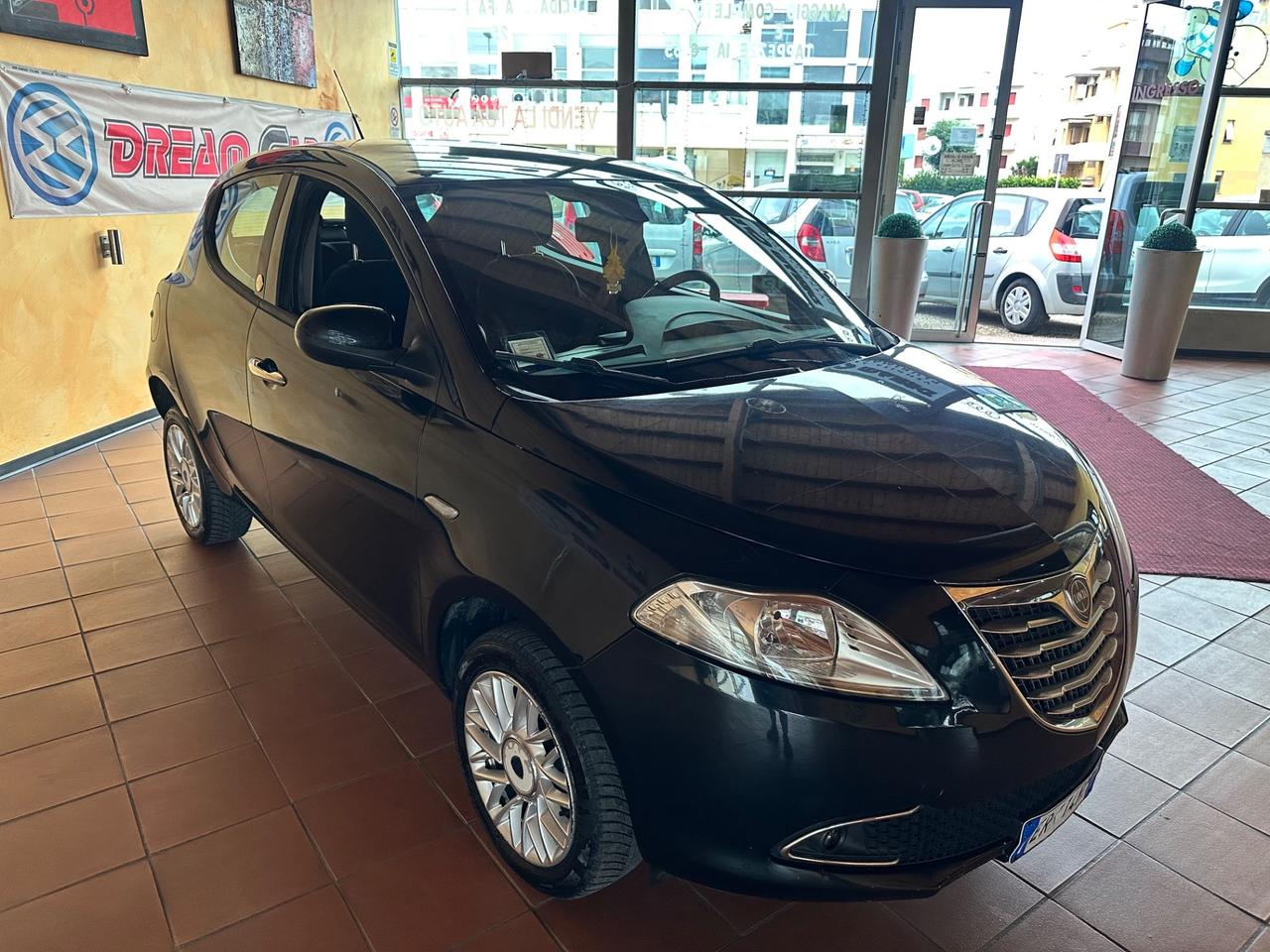 Lancia Ypsilon 0.9 TwinAir 85 CV 5 porte Metano Ecochic Gold