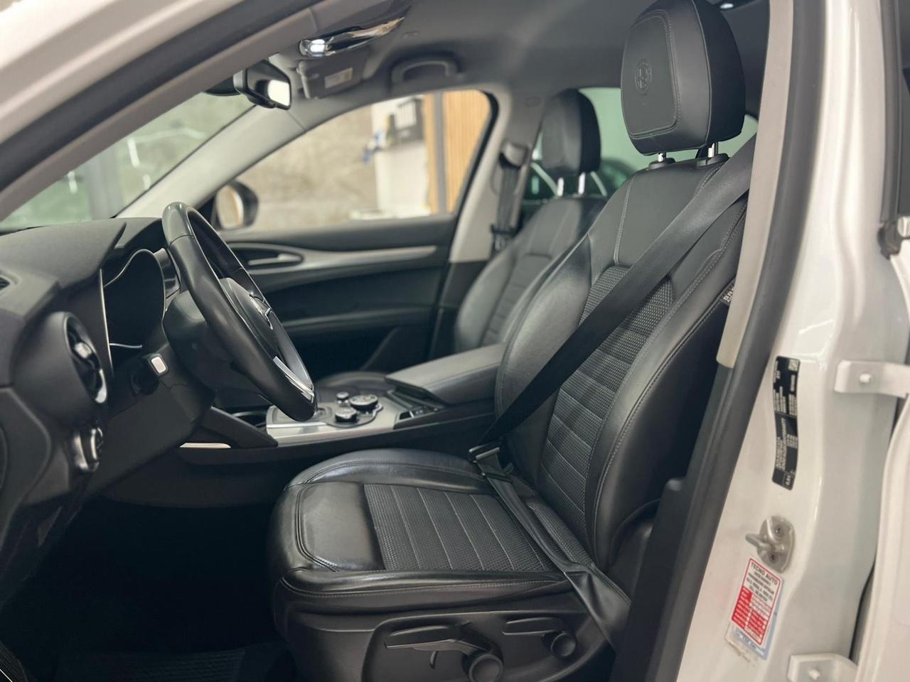 Alfa Romeo Stelvio 2.2 Turbodiesel 180 CV AT8 RWD Super