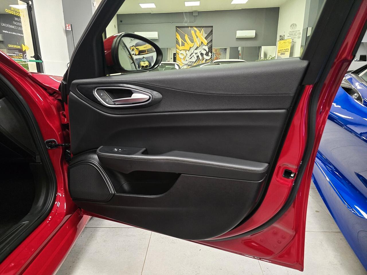 Alfa Romeo Giulia 2.2 T BUSINESS 190CV ROSSO ALFA_FATTURE_CARBONIO