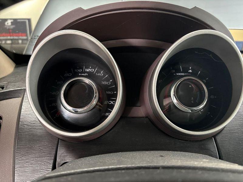 Mahindra XUV500 2.2 16V AWD W8