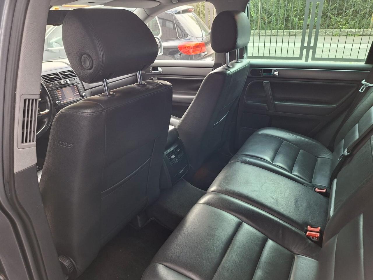 Volkswagen Touareg 3.0 V6 TDI DPF tiptronic