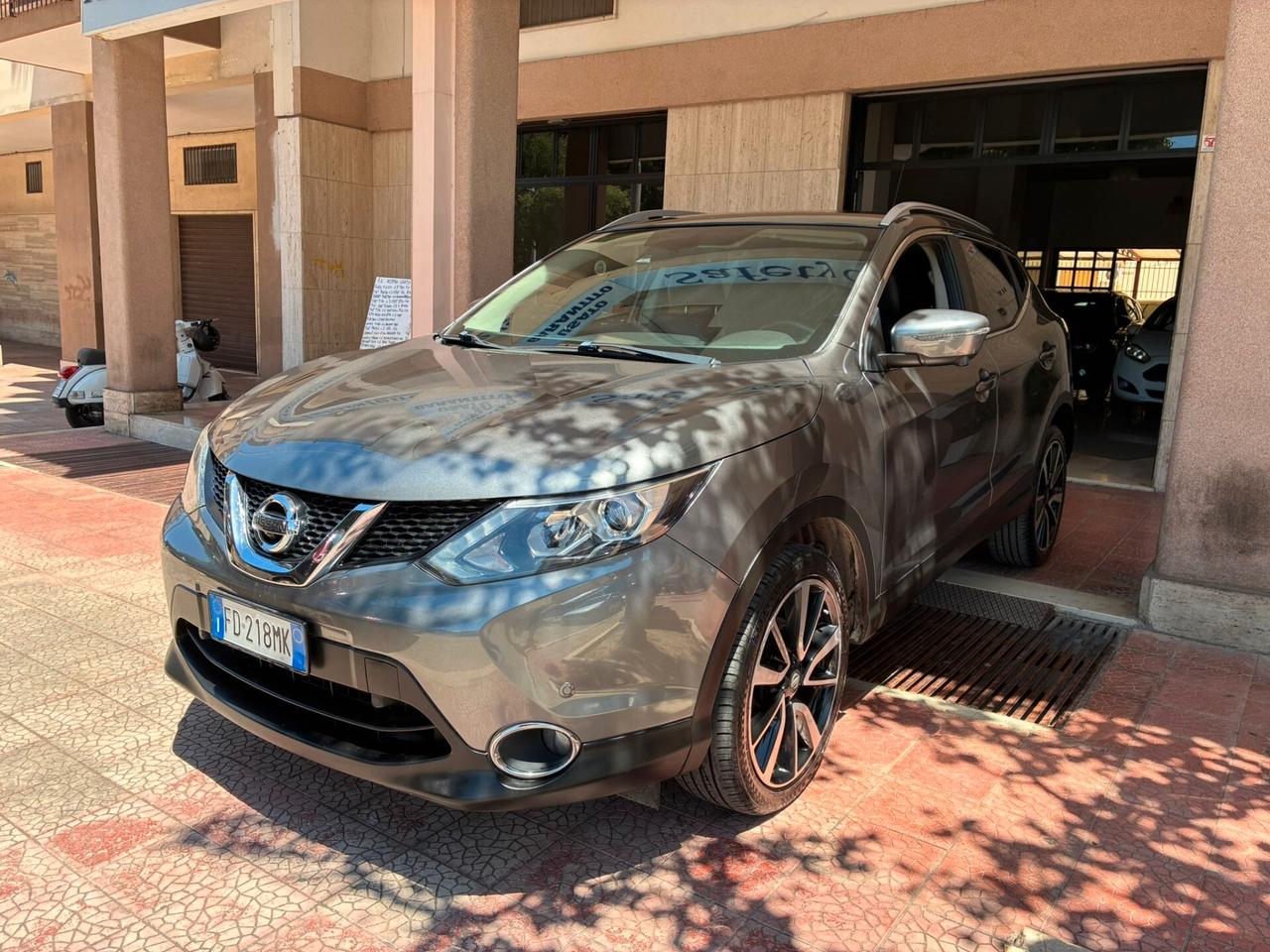 Nissan Qashqai1.5dCi Tekna navi telecamera-16