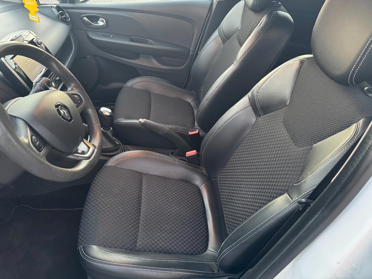 Renault Clio1.5 DCI MOSCHINO FARI FULL LED 2019