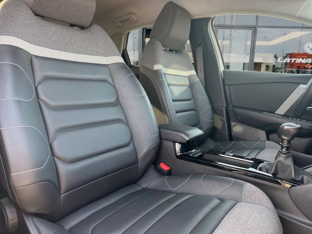 Citroen C4 1.2 puretech Shine s&s 130cv CON TELECAM E CARPLAY