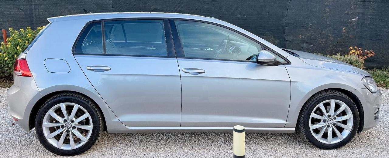 Volkswagen Golf 2.0 TDI 5p. 4MOTION Highline BlueMotion Technology