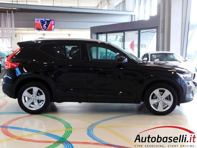 VOLVO XC40 B3 2.000 MHEV 163CV CORE AUTOMATICA NAVIGATORE