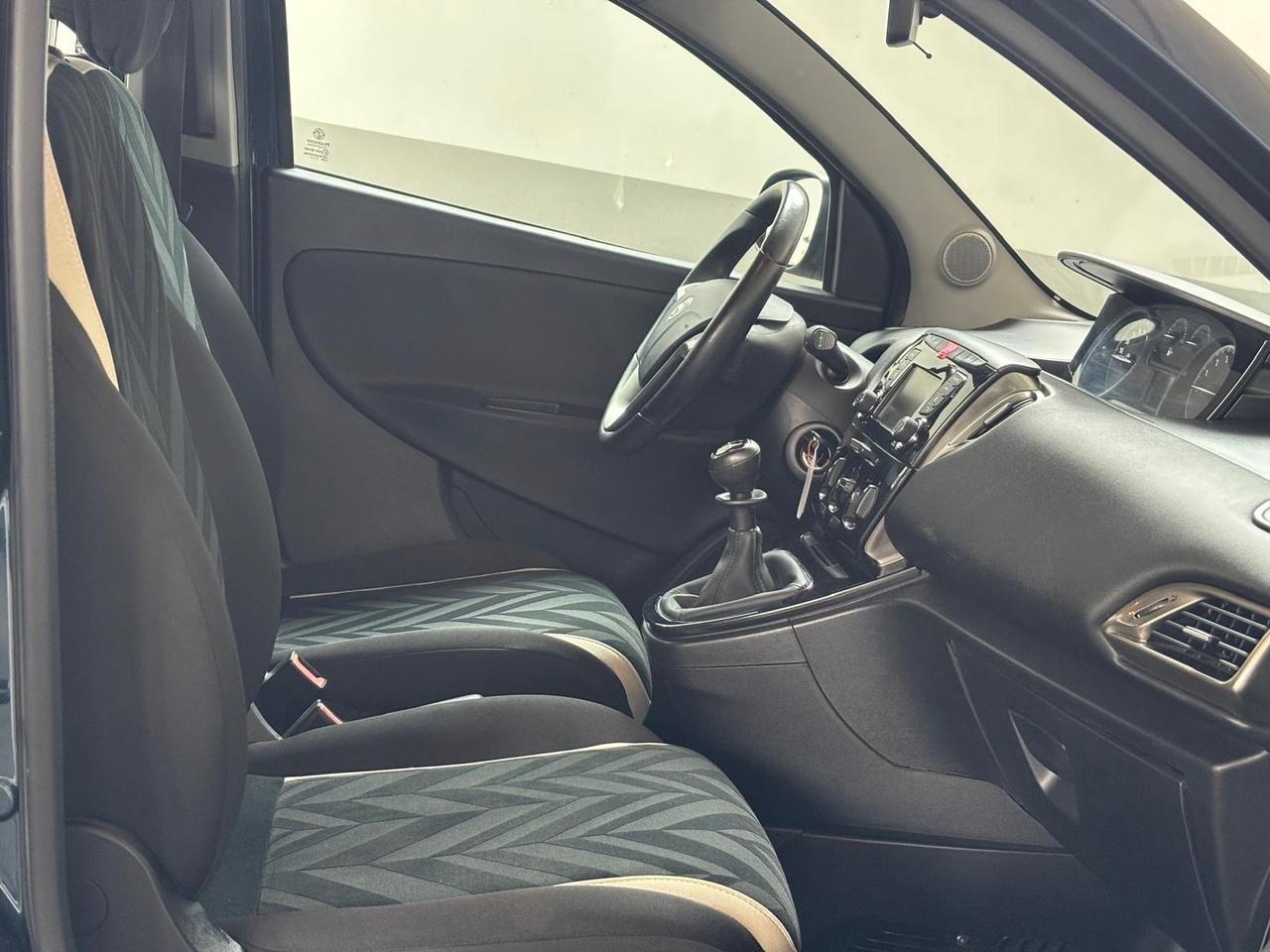 Ypsilon 1.2 69 CV 5P Platinum