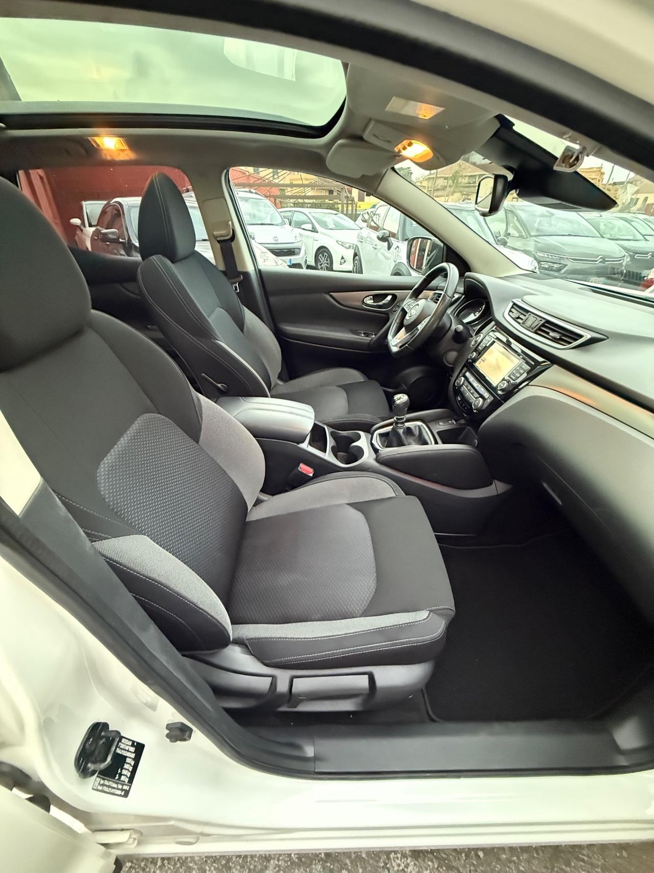Qashqai 1.5 dCi 115 CV Tekna( 65 mil km )-rate-garanzia