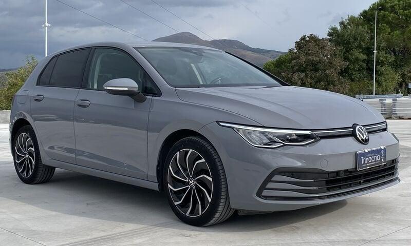 Volkswagen Golf 8 Life 2.0 TDI 115CV