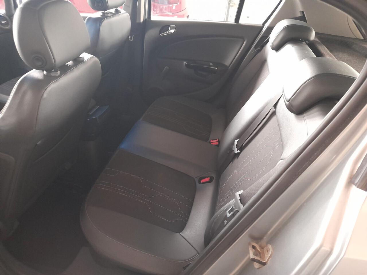 Opel Corsa 1.2 5 porte Cosmo