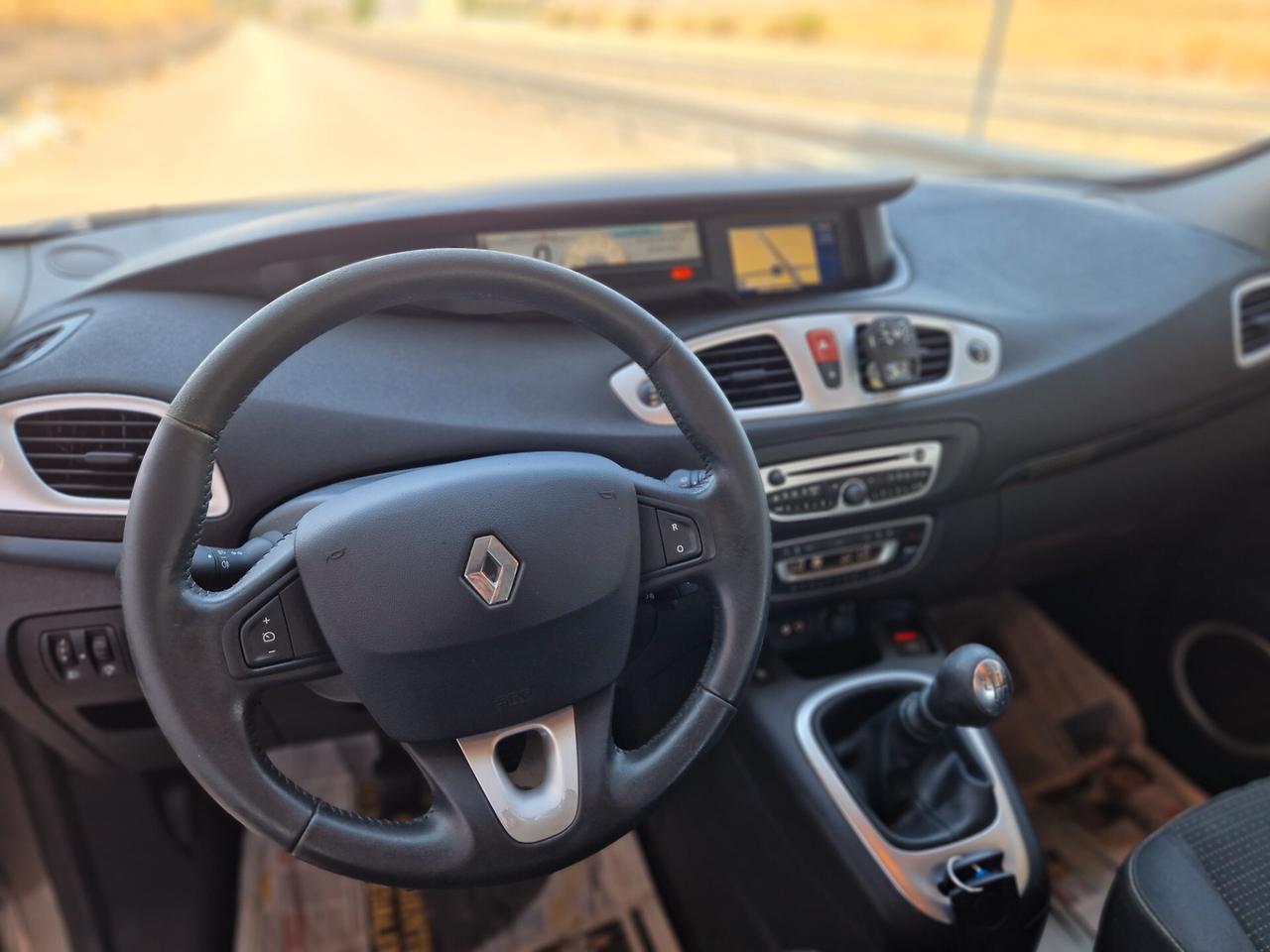 Renault Scenic Scénic X-Mod 1.5 dCi 110CV Luxe
