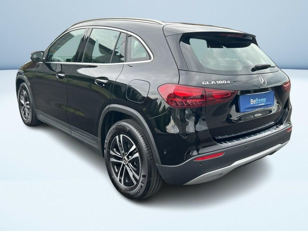Mercedes GLA 180 180 D Advanced 8G-DCT