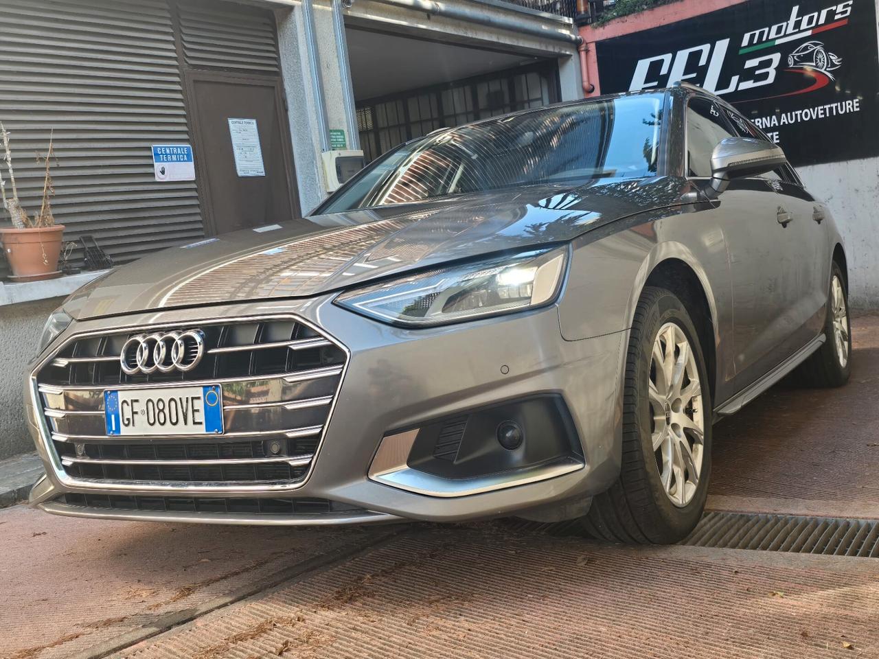 Audi A4 Avant 30 TDI/136 CV S tronic Business Advanced
