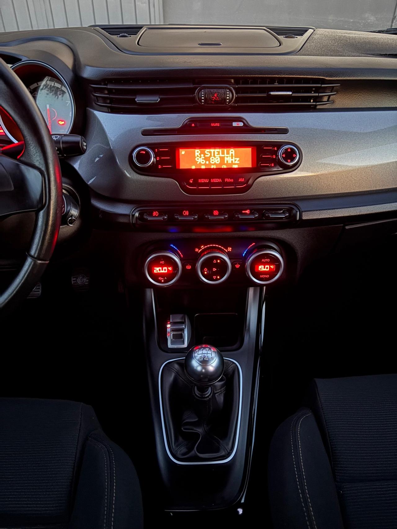 Alfa Romeo Giulietta 1.4 benzina. Garanzia 12 mesi