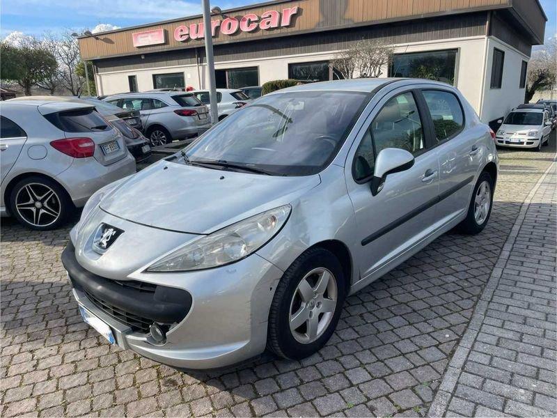 Peugeot 207 1.4 88CV 3p. ONE Line
