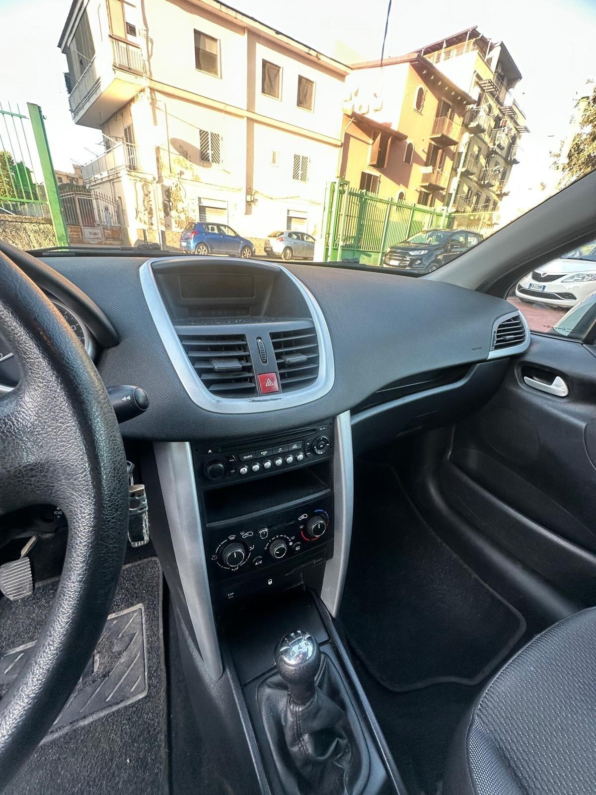 Peugeot 207 Plus 1.4 8V 75CV 5p. ECO GPL