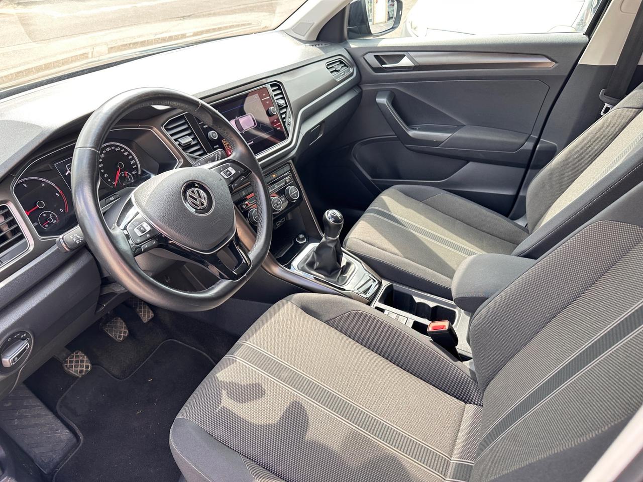 Volkswagen T-Roc 1.6 TDI-2019 LED/NAVI/CAMERA