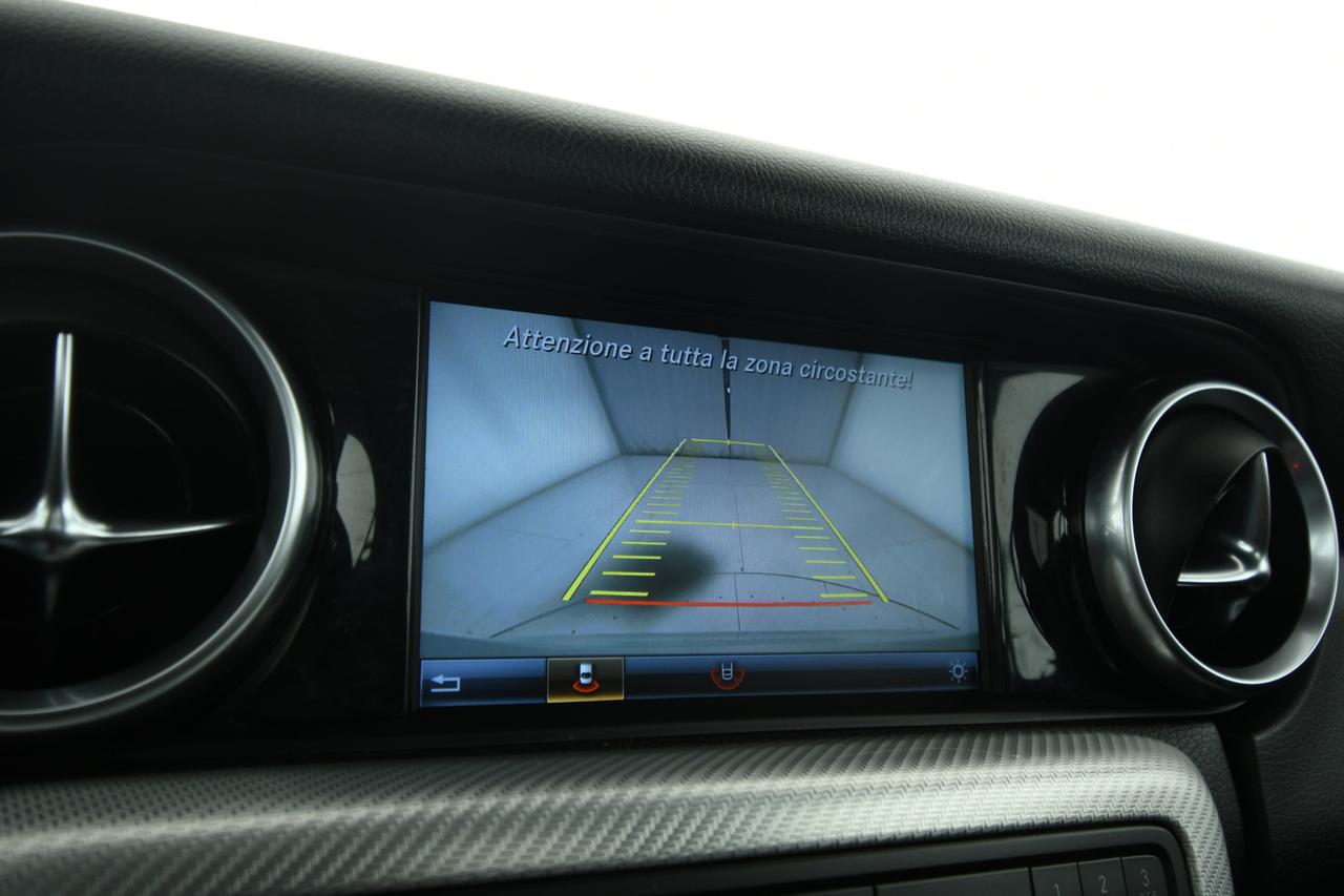 Mercedes-Benz SLC 200 Sport auto CAMERA+LED+C17"