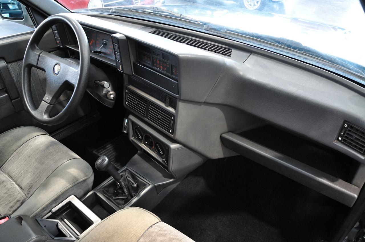 Alfa Romeo 75 2.0i TS 1a serie ASI CRS quadro arancio