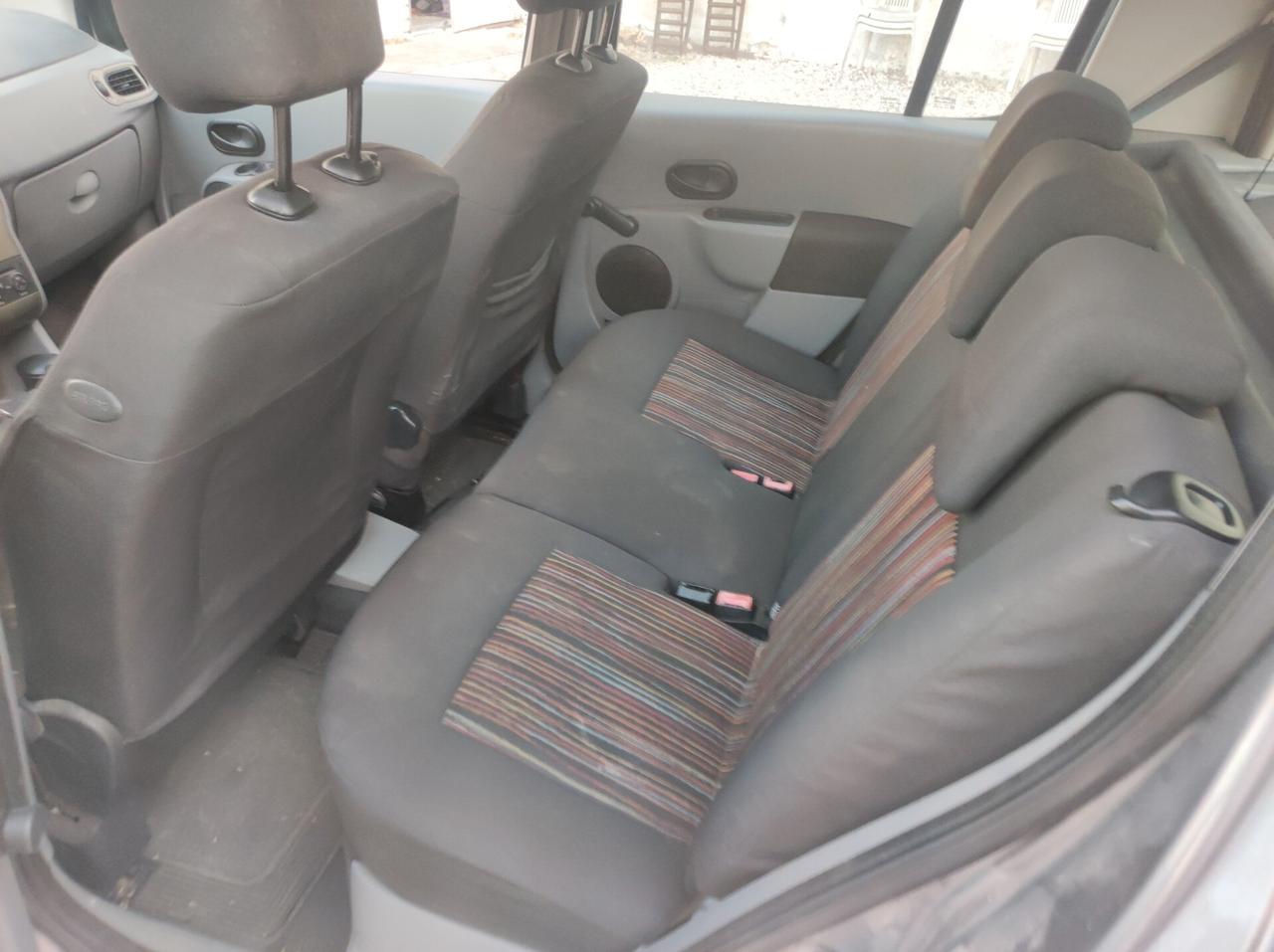 Renault Modus 1.5 dCi 85CV Dynamique