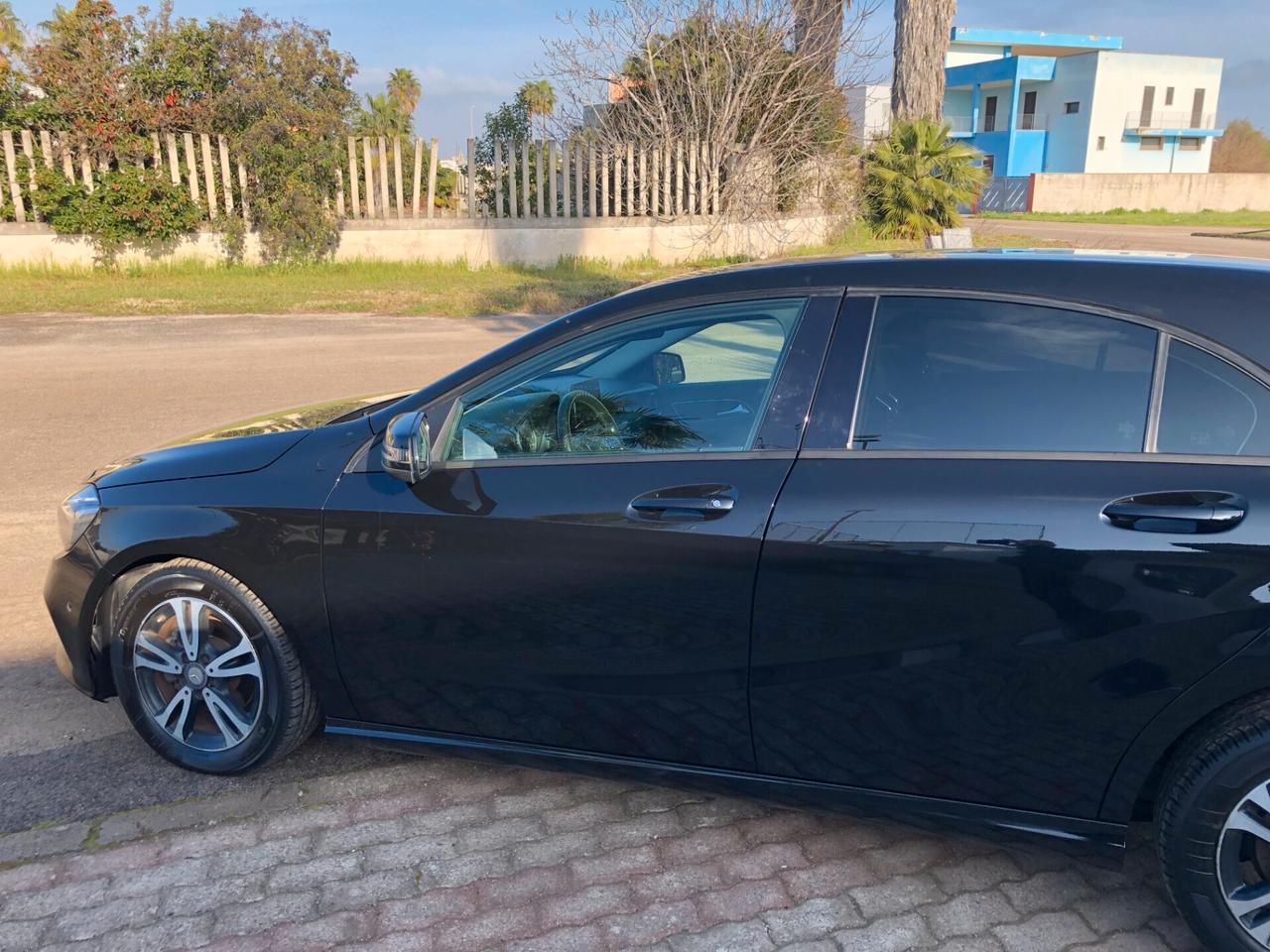 Mercedes-benz A 180 d Premium