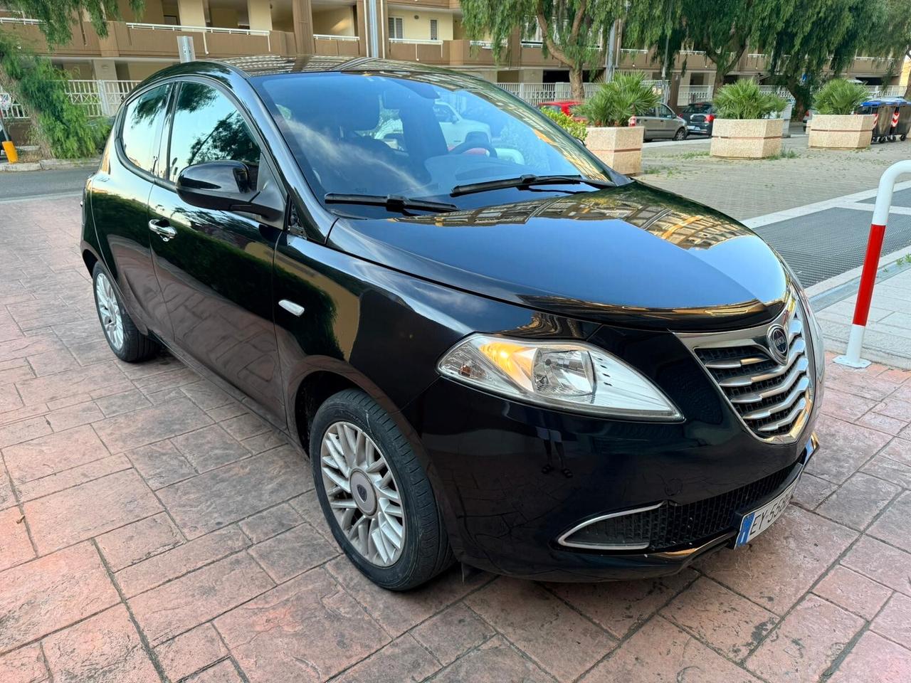 Lancia Ypsilon 1.2 69 CV 5 porte GPL Ecochic Elle