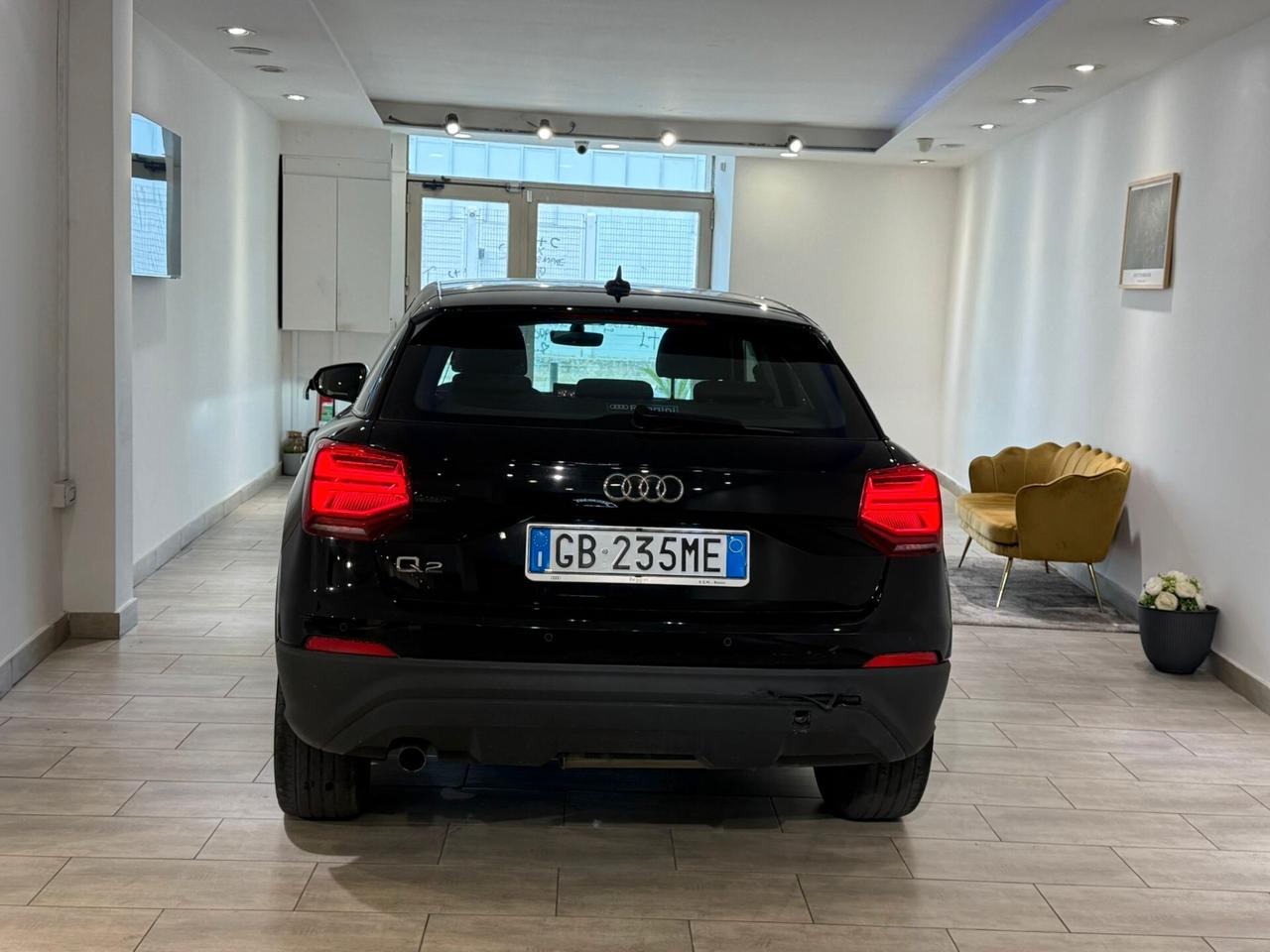 Audi Q2 30 TDI S tronic Identity Black
