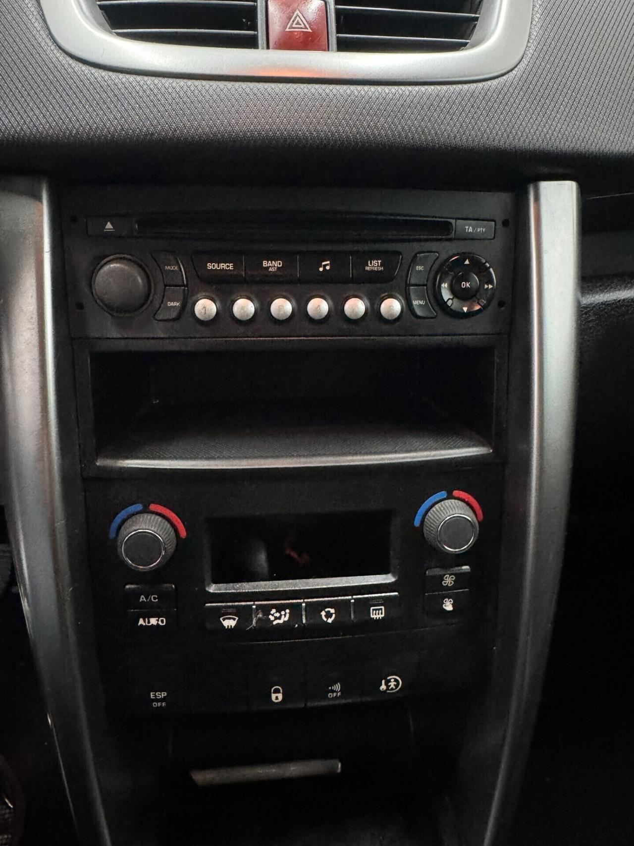 Peugeot 207 1.6 8V HDi 112CV SW Outdoor